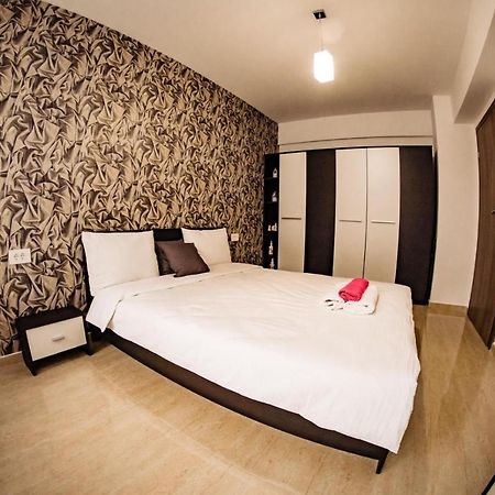 Apartment Gabriela'S Home Oradea Ngoại thất bức ảnh